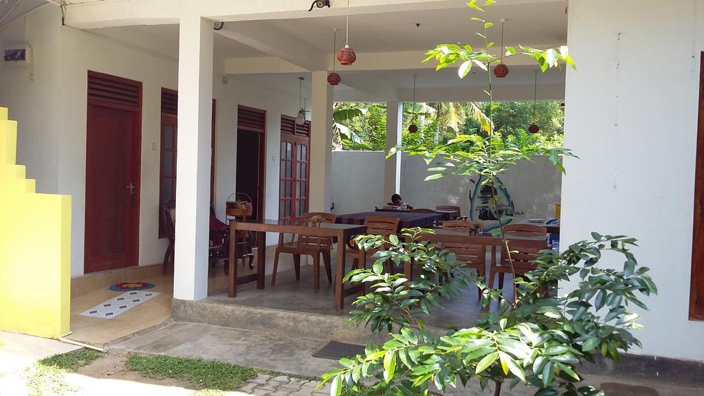 Calidan Bed and Breakfast Mirissa Buitenkant foto